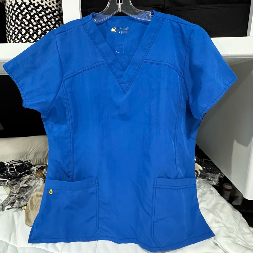 Wink Scrub Top